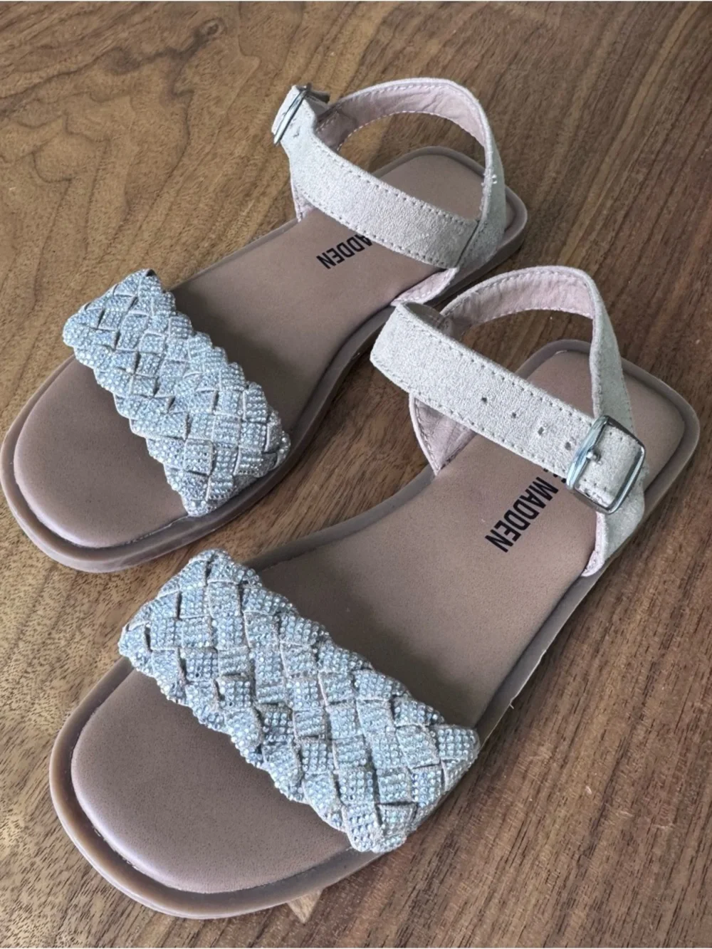 Steve Madden Braided Sparkle Strap Sandals Tan/Nude/Silver. Size Kid’s 11 - Picture 3 of 13